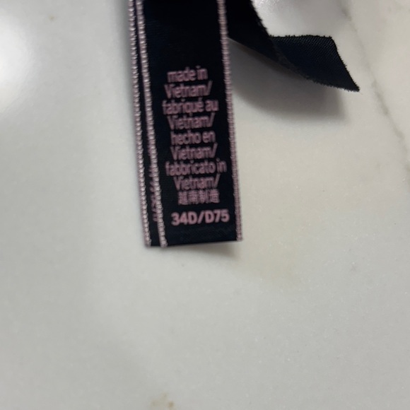 Victoria's Secret Black Strappy Bra - Picture 8 of 10